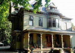 Victorian colors in Oswego, NY