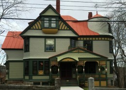 Maine Victorian colors